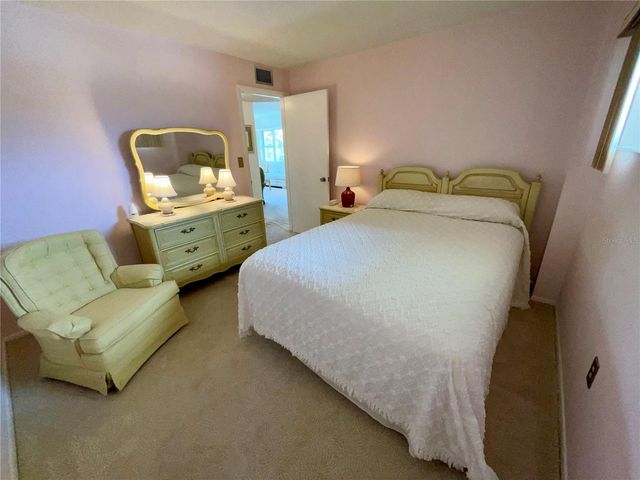 4650 COVE CIRCLE UNIT 311, St Petersburg, FL 33708
