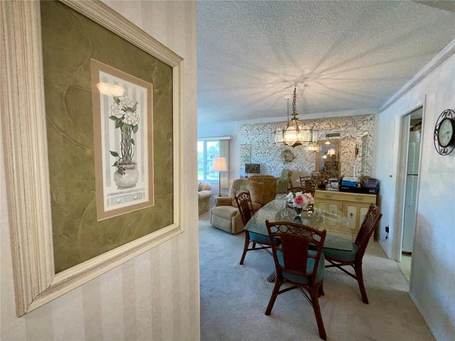 4650 COVE CIRCLE UNIT 311, St Petersburg, FL 33708