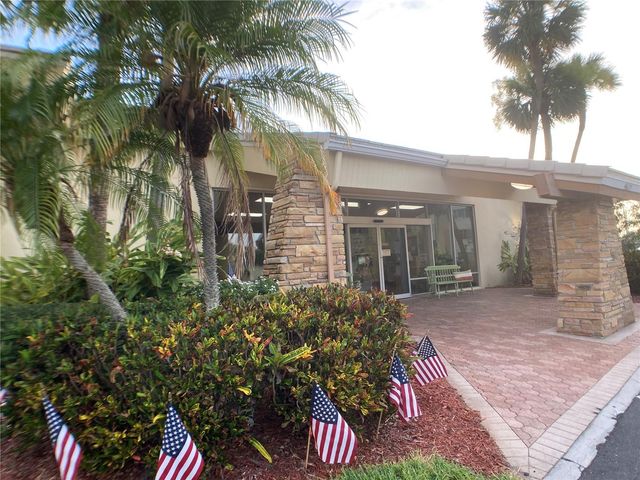 4650 COVE CIRCLE UNIT 311, St Petersburg, FL 33708