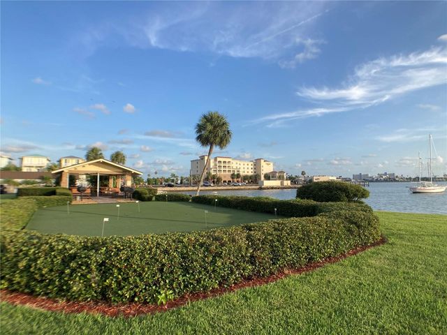 4650 COVE CIRCLE UNIT 311, St Petersburg, FL 33708