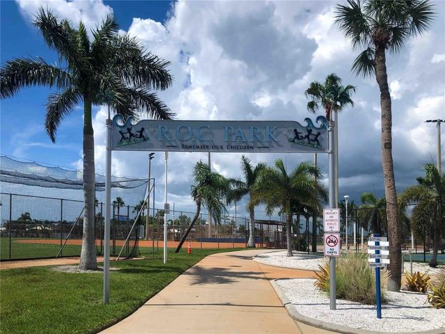 4650 COVE CIRCLE UNIT 311, St Petersburg, FL 33708