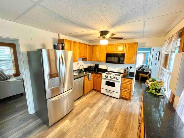 795 East Broadway, Milford, CT 06460
