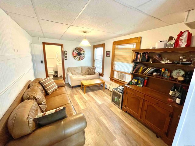 795 East Broadway, Milford, CT 06460