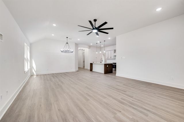 2017 Shady Creek Crossing, Azle, TX 76020