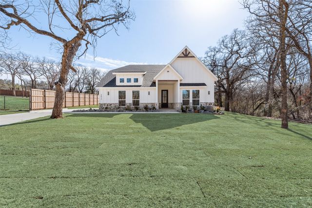 2017 Shady Creek Crossing, Azle, TX 76020