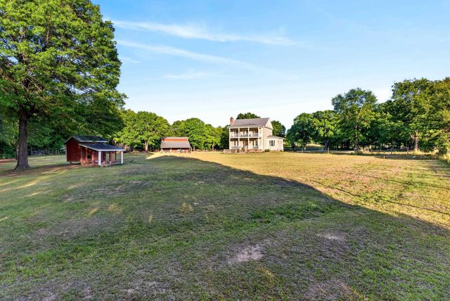 811 Mt Lebanon Church Road, Greer, SC 29651