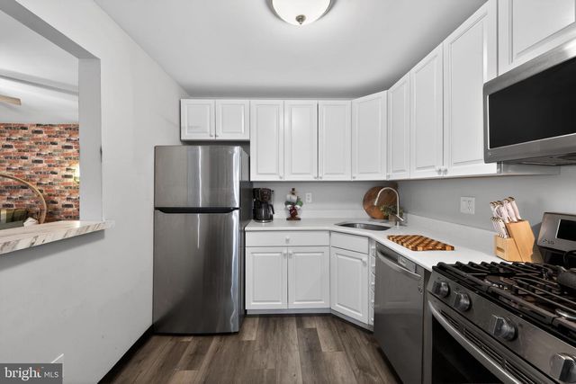 108 STEEPLECHASE CT, Woodbury, NJ 08096