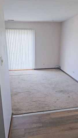 1881 Michigan City Rd 3E, Calumet City, IL 60409