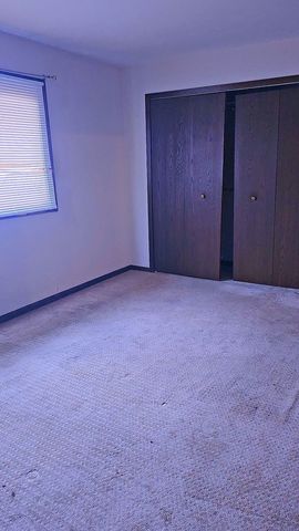 1881 Michigan City Rd 3E, Calumet City, IL 60409