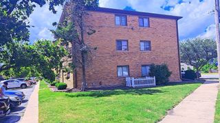 1881 Michigan City Rd 3E, Calumet City, IL 60409