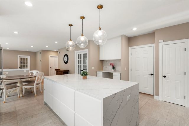 21 Cedar Springs Lane, Needham, MA 02492