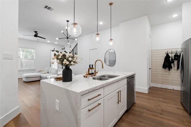 9011 Wellspring Drive, Houston, TX 77080