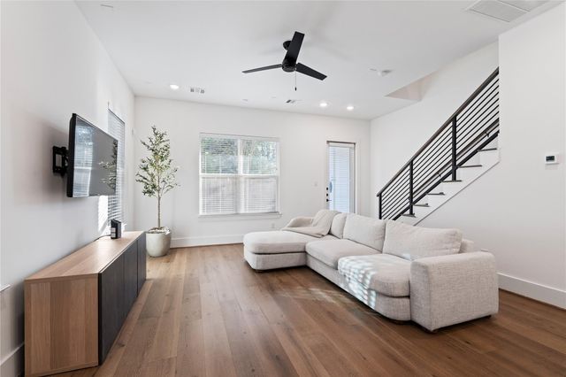 9011 Wellspring Drive, Houston, TX 77080