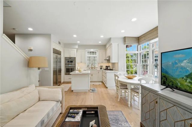 2616 BUNGALOW Place, Corona Del Mar, CA 92625