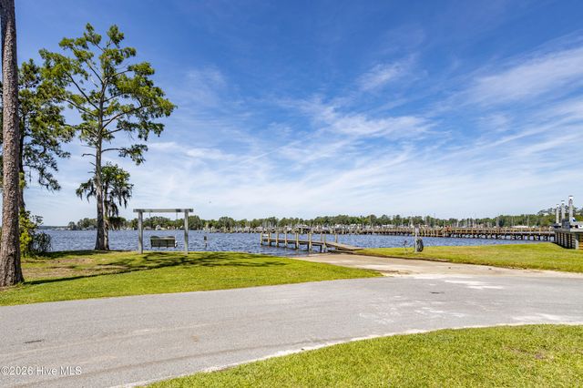 122 Forecastle Court, Washington, NC 27889