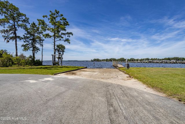 122 Forecastle Court, Washington, NC 27889