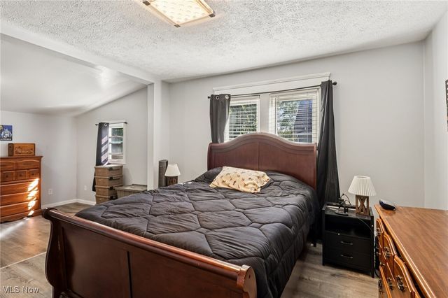 39 Belmont Avenue, Niles, OH 44446