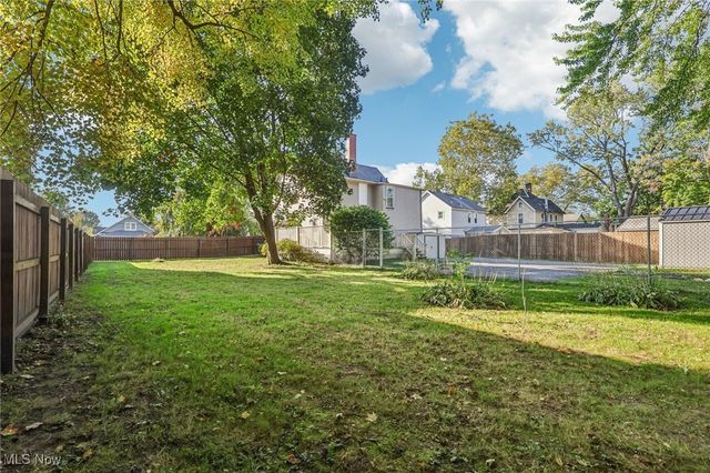 39 Belmont Avenue, Niles, OH 44446