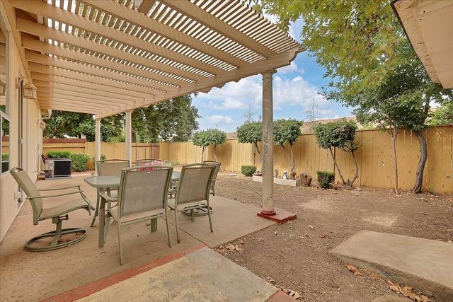 6004 little rock, Rocklin, CA 95765