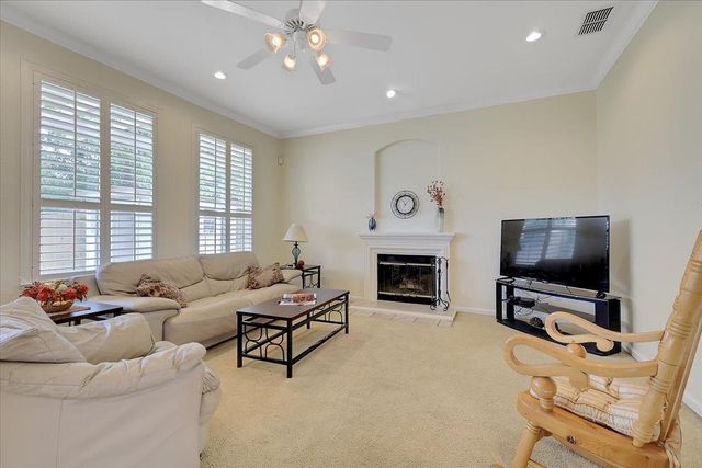 6004 little rock, Rocklin, CA 95765