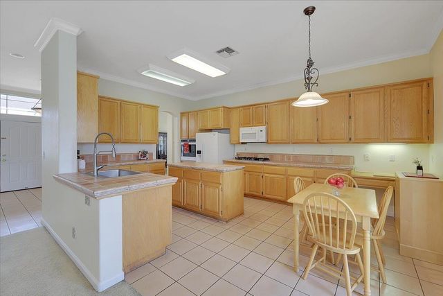 6004 little rock, Rocklin, CA 95765