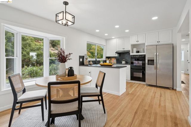201 Crestmont, Oakland, CA 94619