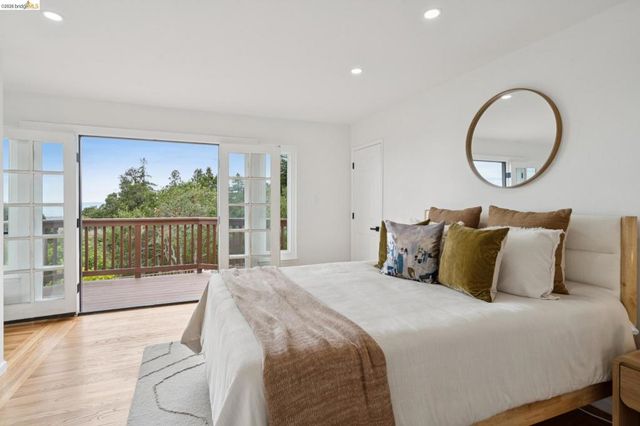 201 Crestmont, Oakland, CA 94619