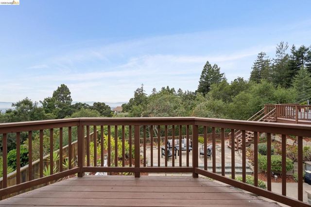 201 Crestmont, Oakland, CA 94619