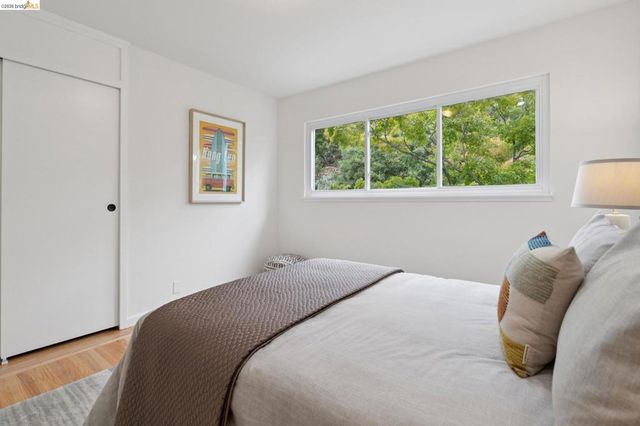 201 Crestmont, Oakland, CA 94619