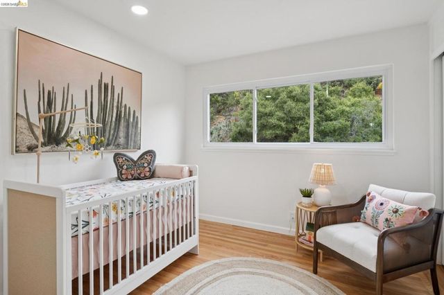 201 Crestmont, Oakland, CA 94619