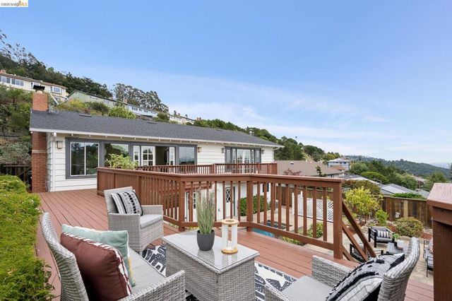 201 Crestmont, Oakland, CA 94619