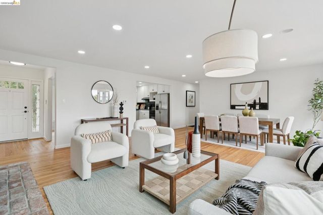 201 Crestmont, Oakland, CA 94619
