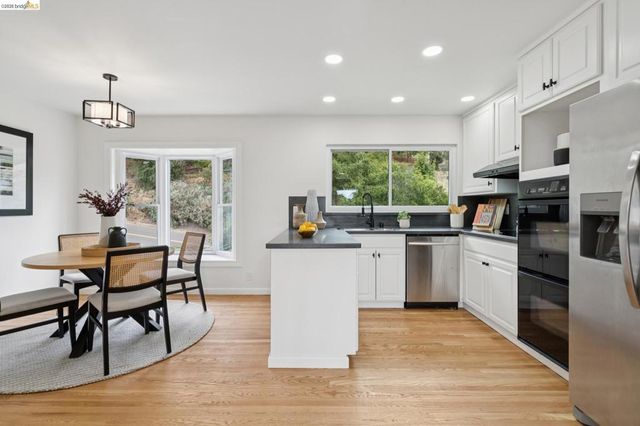 201 Crestmont, Oakland, CA 94619