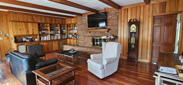 105 Finch Street, Clinton, NC 28328