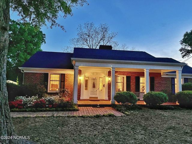 105 Finch Street, Clinton, NC 28328