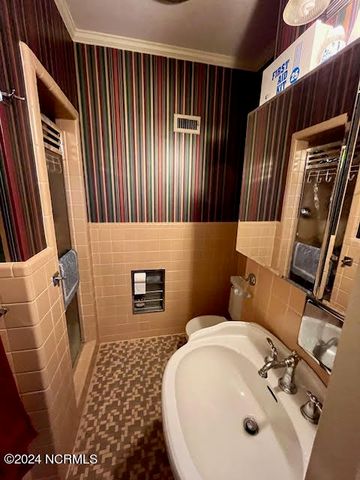 105 Finch Street, Clinton, NC 28328