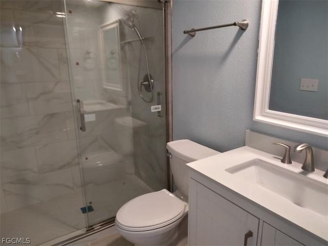 4928 Vincennes ST B1, Cape Coral, FL 33904