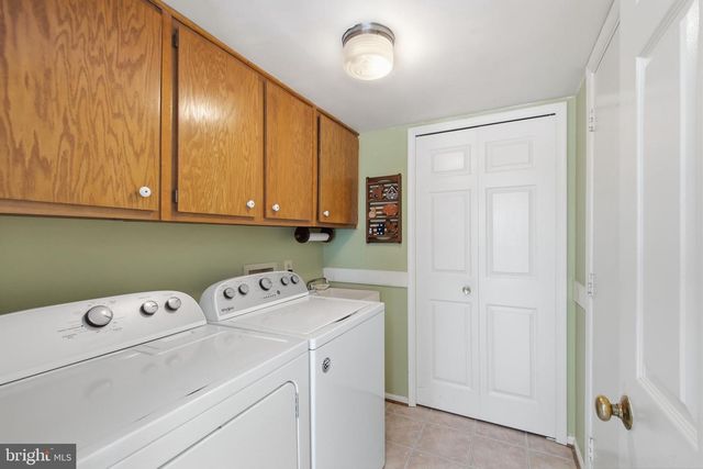 12207 KNIGHTSBRIDGE DR, Woodbridge, VA 22192