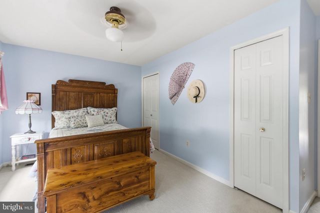 12207 KNIGHTSBRIDGE DR, Woodbridge, VA 22192