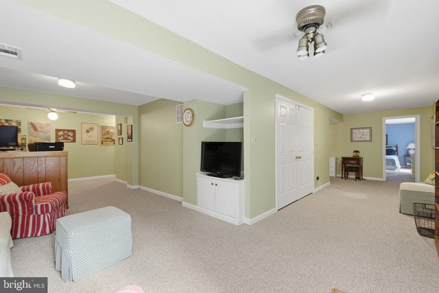 12207 KNIGHTSBRIDGE DR, Woodbridge, VA 22192