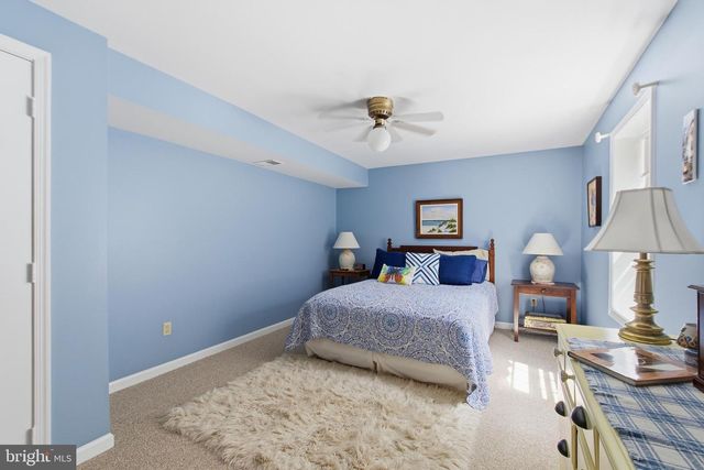 12207 KNIGHTSBRIDGE DR, Woodbridge, VA 22192