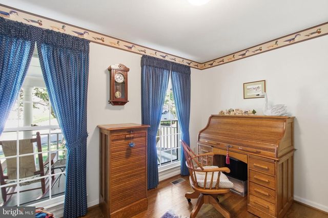 12207 KNIGHTSBRIDGE DR, Woodbridge, VA 22192