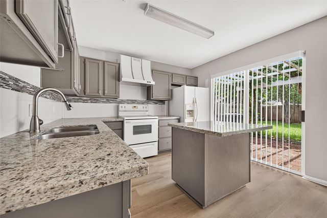 3918 Mill Rock Circle, Sugar Land, TX 77479
