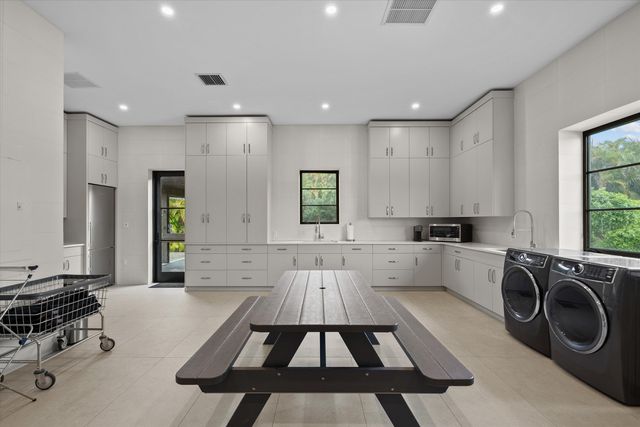 4675 Stables Way, Wellington, FL 33414