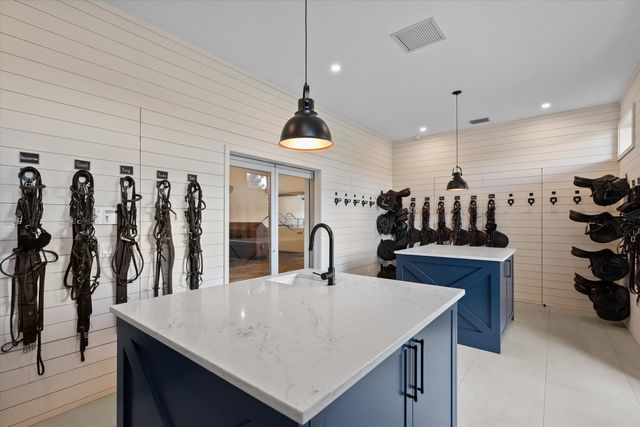 4675 Stables Way, Wellington, FL 33414