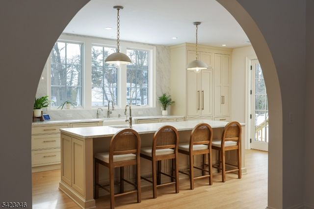 909 Wyandotte Trl, Westfield Town, NJ 07090