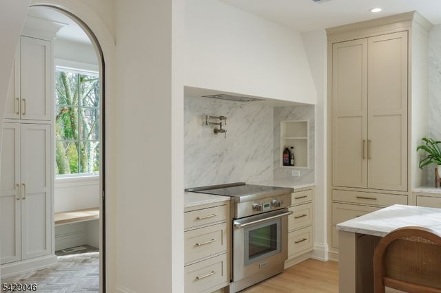 909 Wyandotte Trl, Westfield Town, NJ 07090
