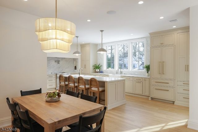 909 Wyandotte Trl, Westfield Town, NJ 07090