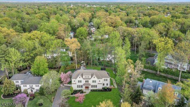 909 Wyandotte Trl, Westfield Town, NJ 07090