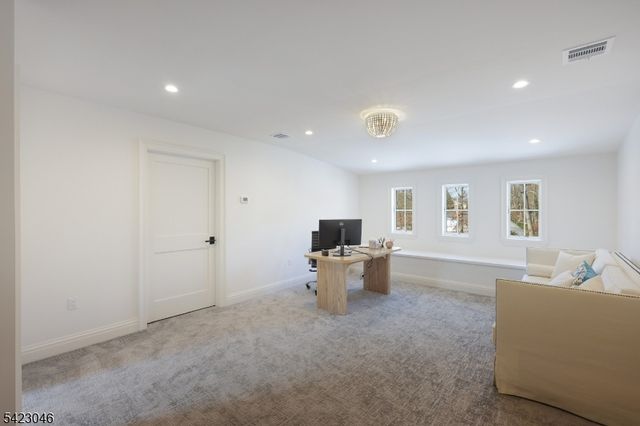 909 Wyandotte Trl, Westfield Town, NJ 07090